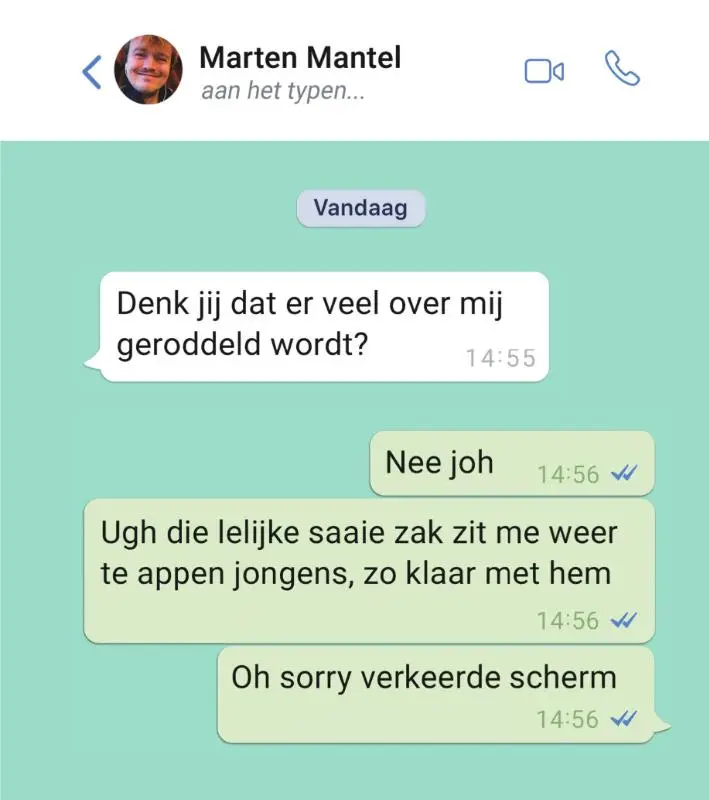 Aan het typen...